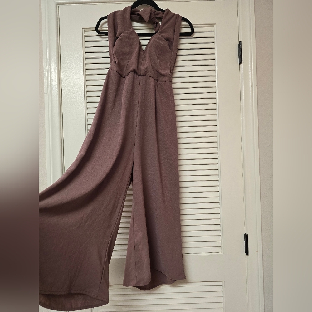 Charlotte Russe - Mauve Sleeveless Halter Flowly Jumpsuit With Back Zipper